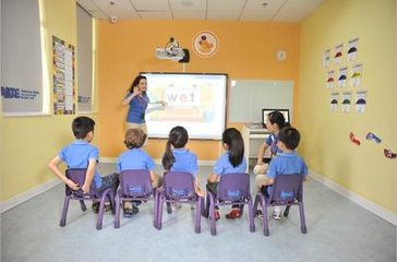 早早少兒英語(yǔ)教育是否影響母語(yǔ)學(xué)習(xí)