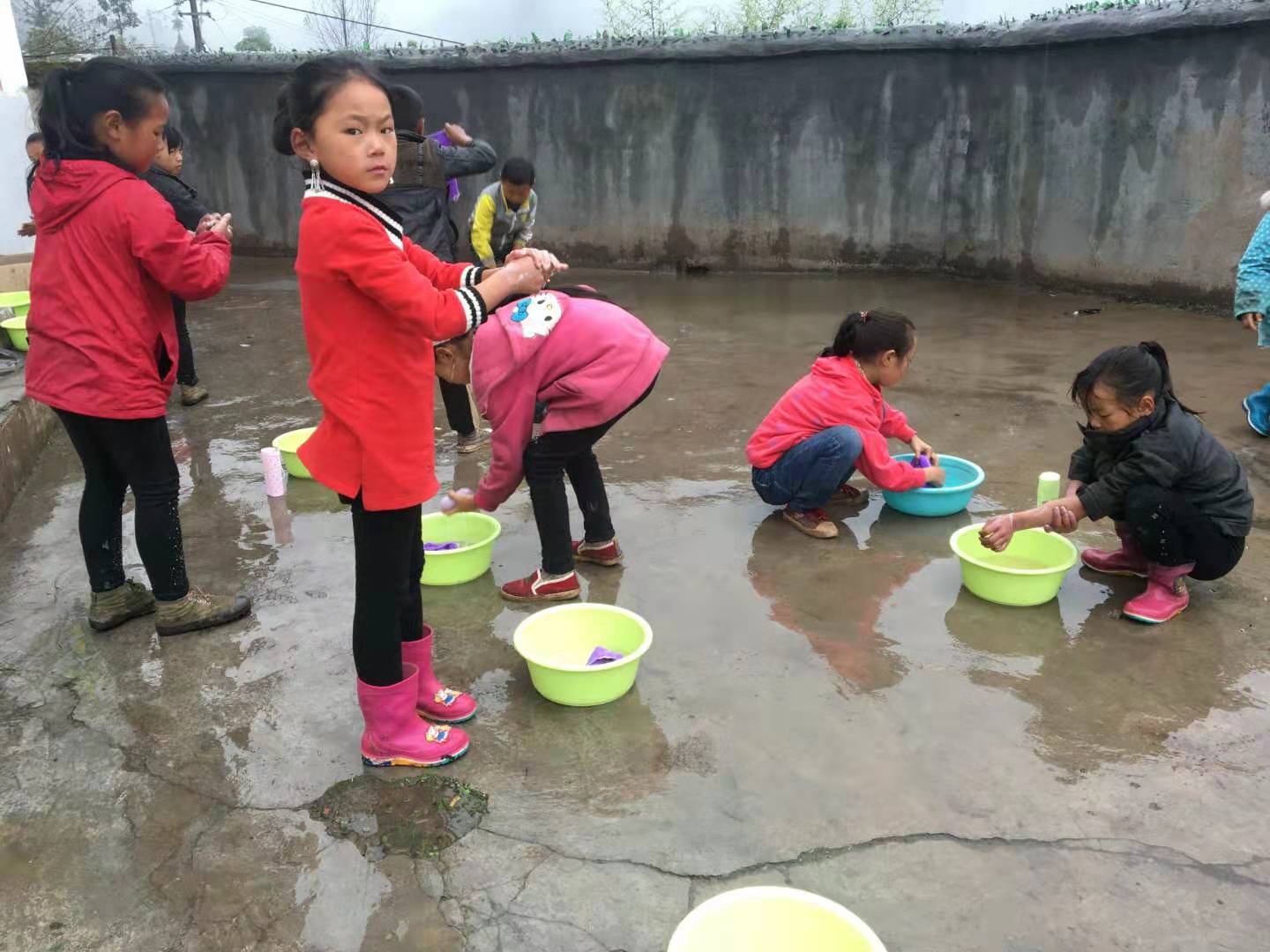 易貝樂微光行動：讓大涼山的孩子用健康擁抱未來