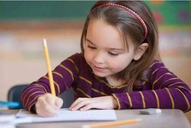 家長在孩子英語學習中有重要的作用
